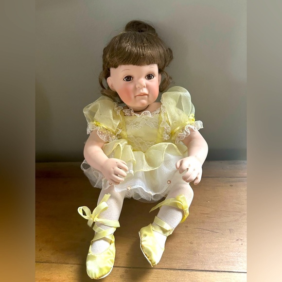 Kylie Ballerina Porcelain Cloth Doll by Ashton Drake - Picture 1 of 8